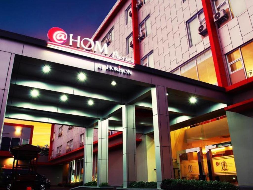 @Hom Premiere Cilacap Ngoại thất bức ảnh