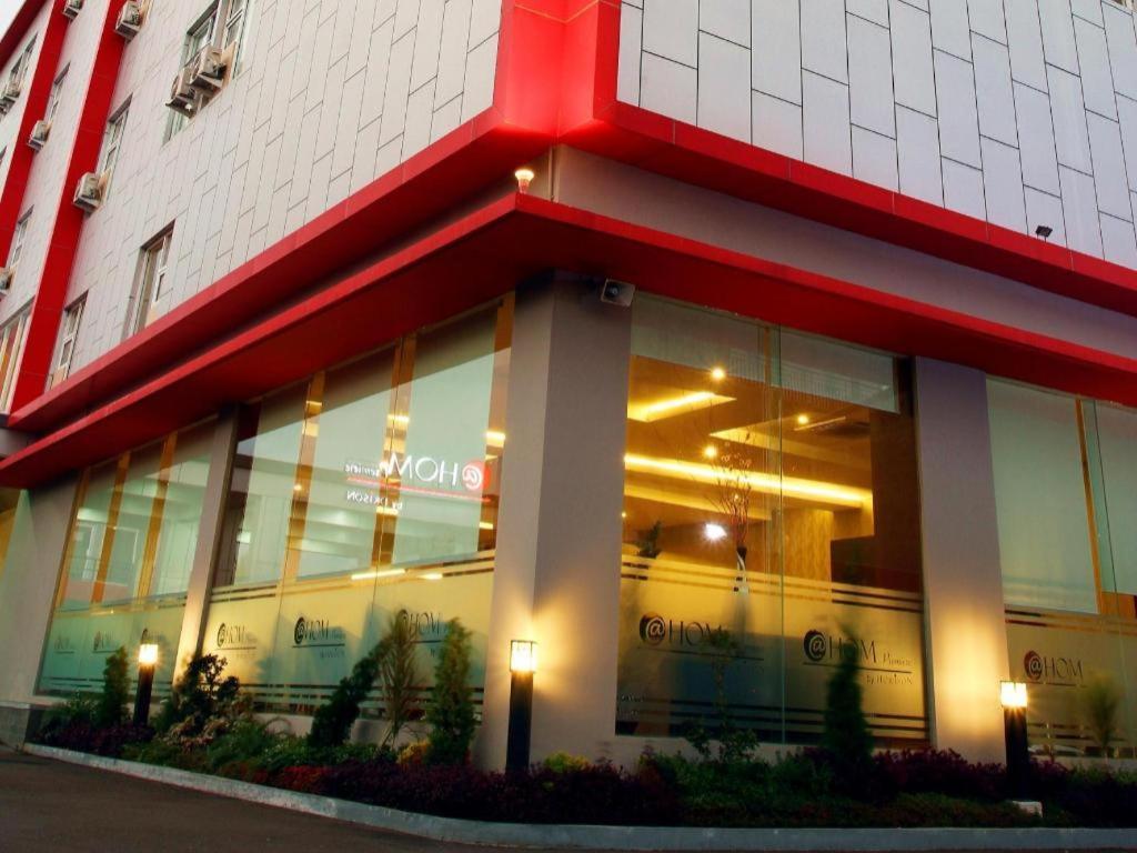 @Hom Premiere Cilacap Ngoại thất bức ảnh
