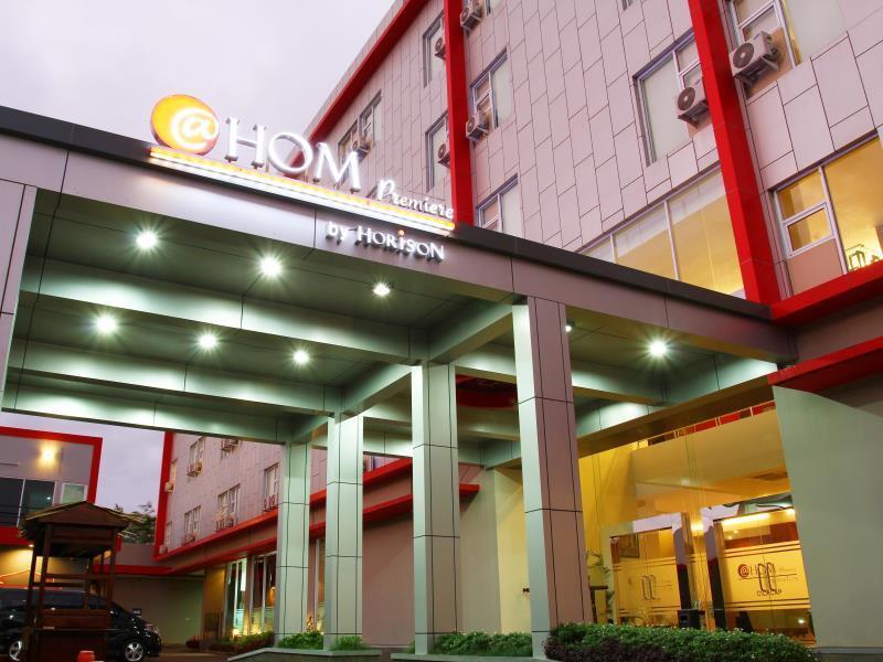 @Hom Premiere Cilacap Ngoại thất bức ảnh