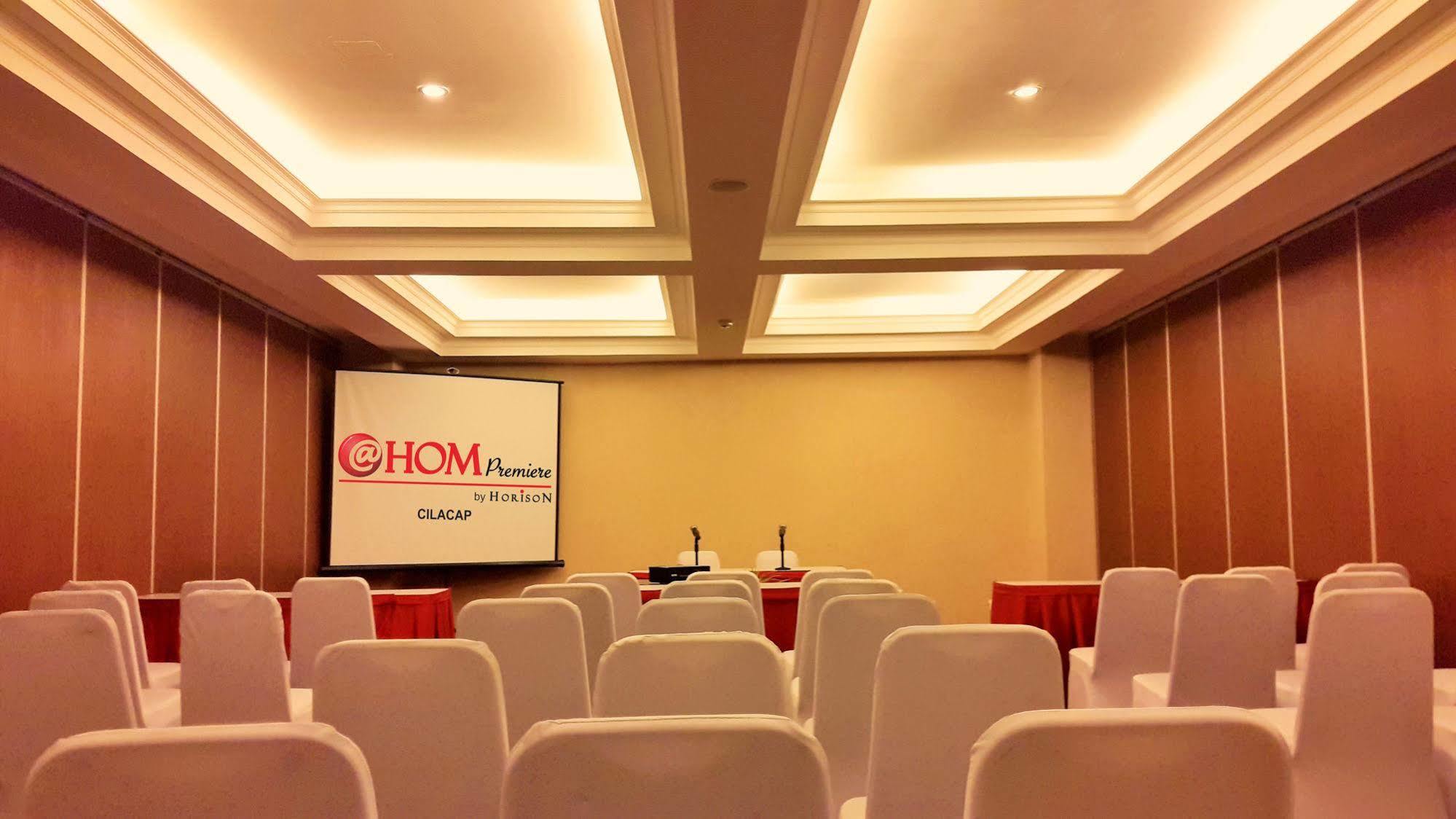 @Hom Premiere Cilacap Ngoại thất bức ảnh