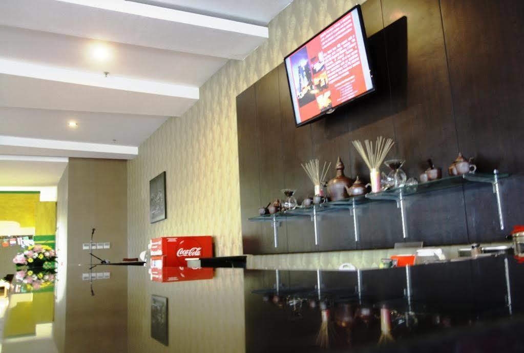 @Hom Premiere Cilacap Ngoại thất bức ảnh