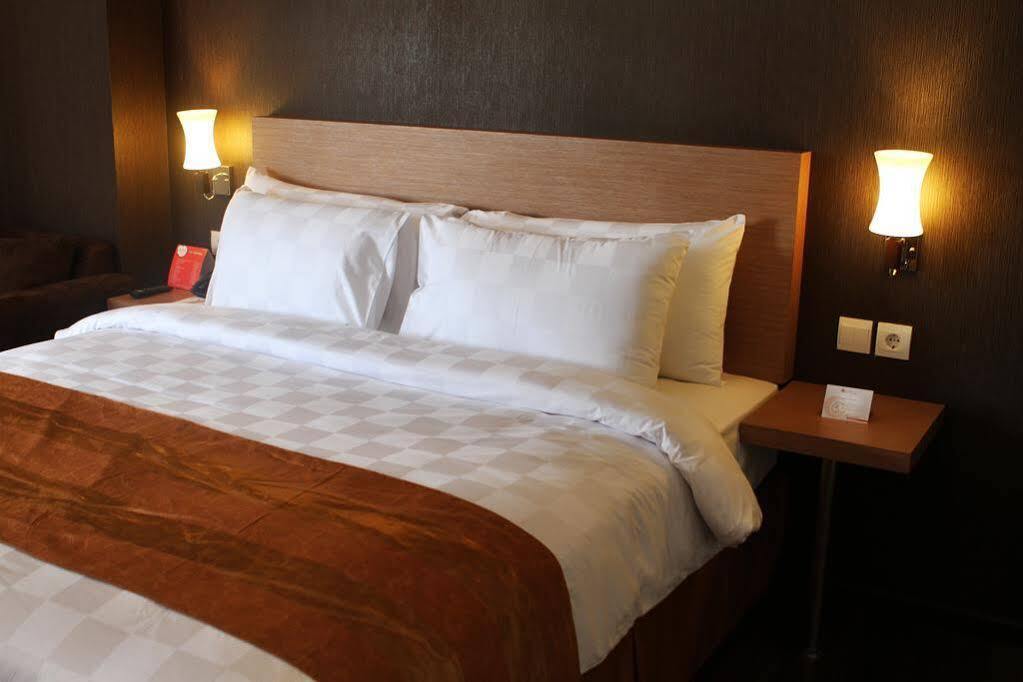 @Hom Premiere Cilacap Ngoại thất bức ảnh